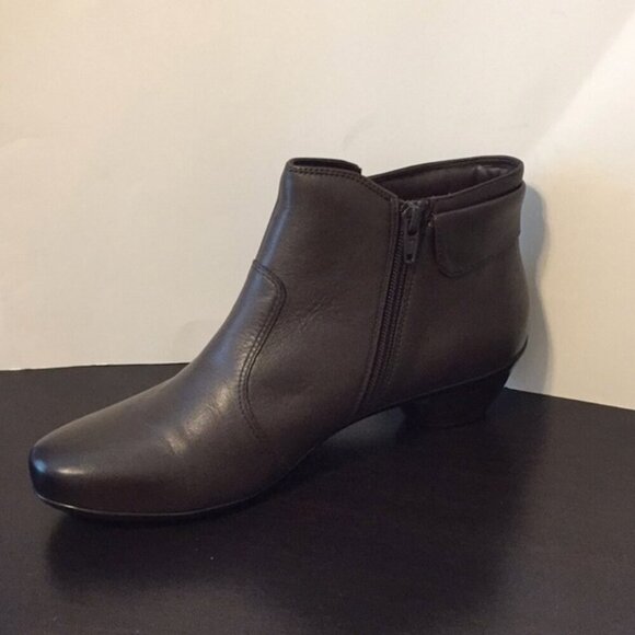 Naturalizer Haley Leather Oxford Zippered Ankle Boot 9.5 Dark Brown 2" Heels - Picture 9 of 11